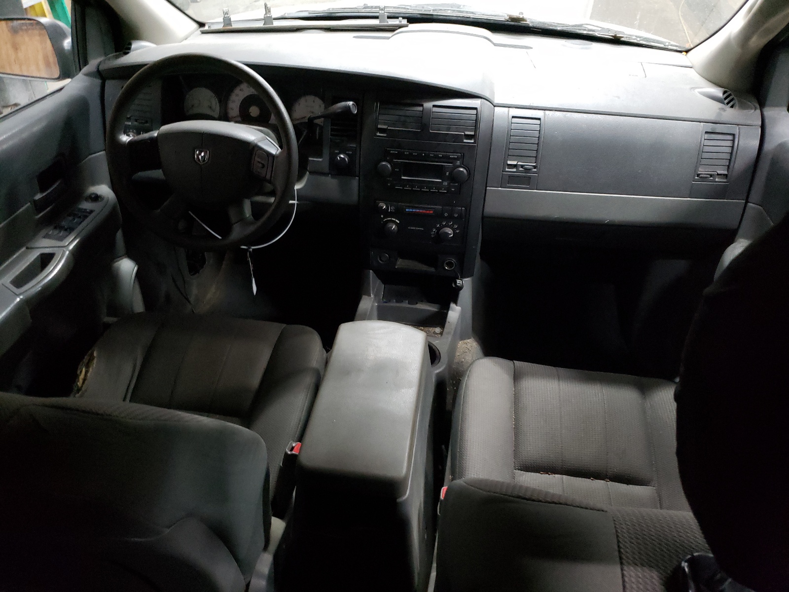 1D4HB38N35F592838 2005 Dodge Durango St