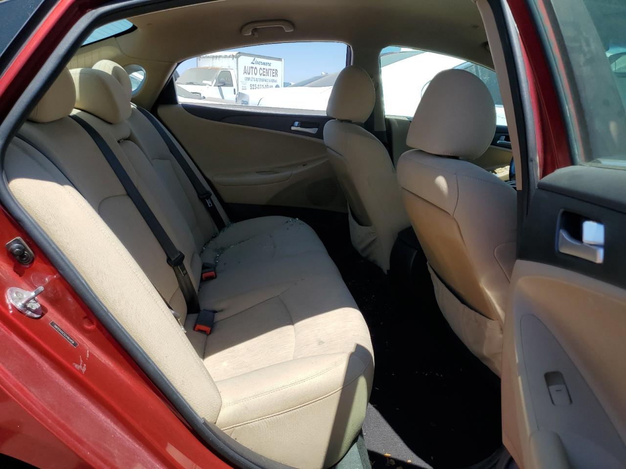 2012 Hyundai Sonata - Image 10