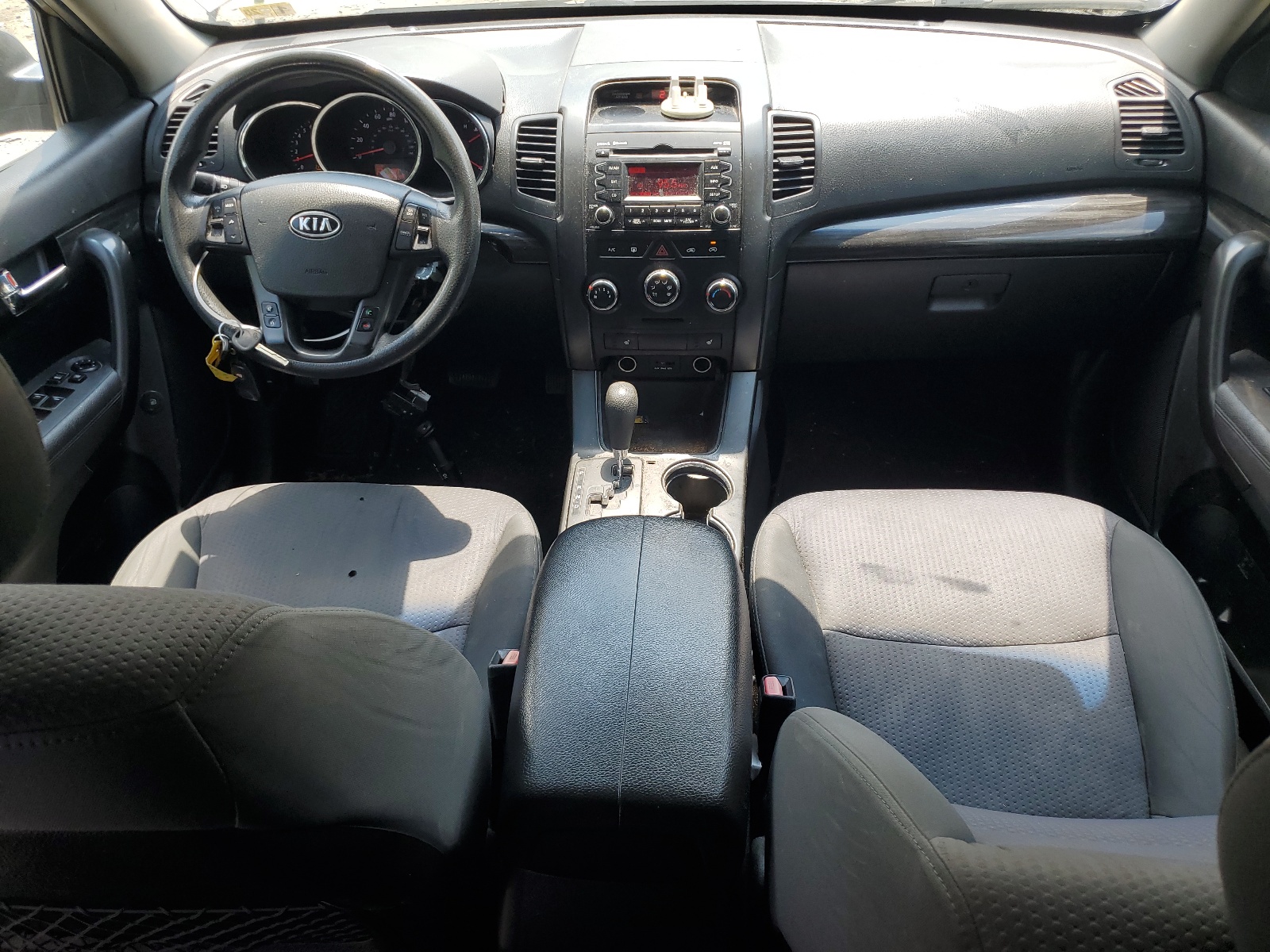 5XYKT3A61CG222744 2012 Kia Sorento Base