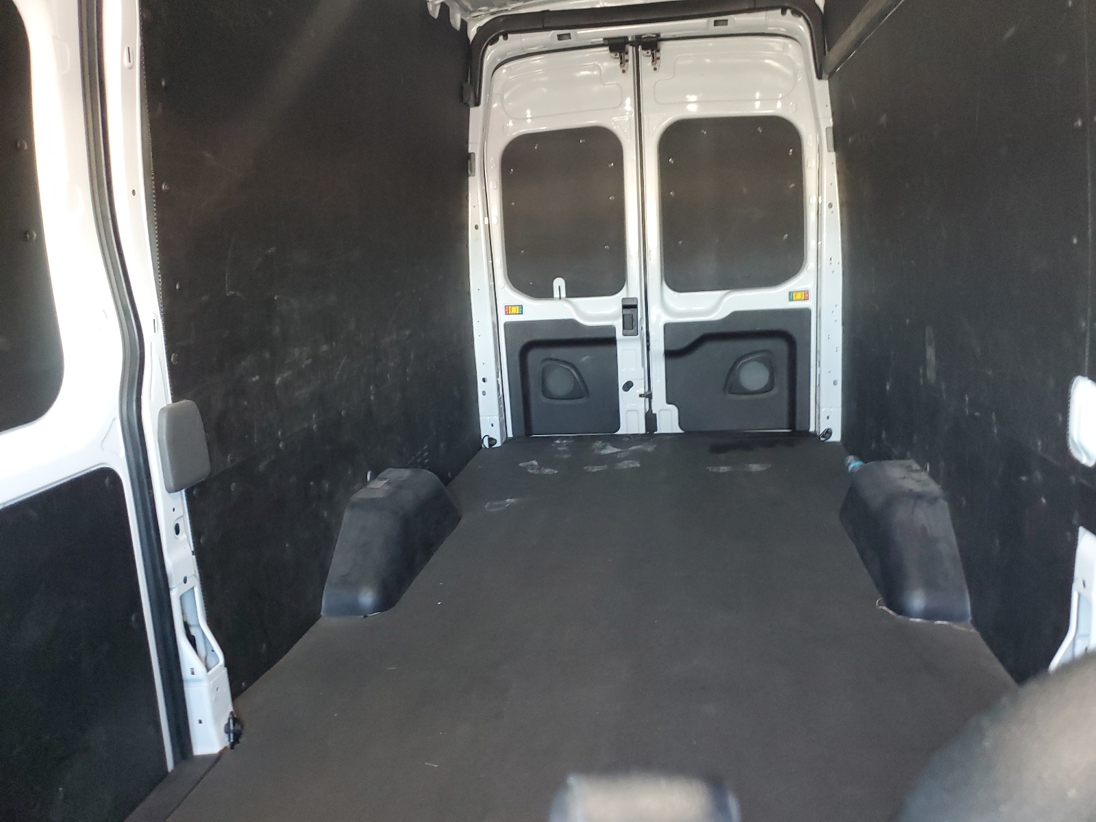 1FTBR3X82PKB02037 2023 Ford Transit T-250