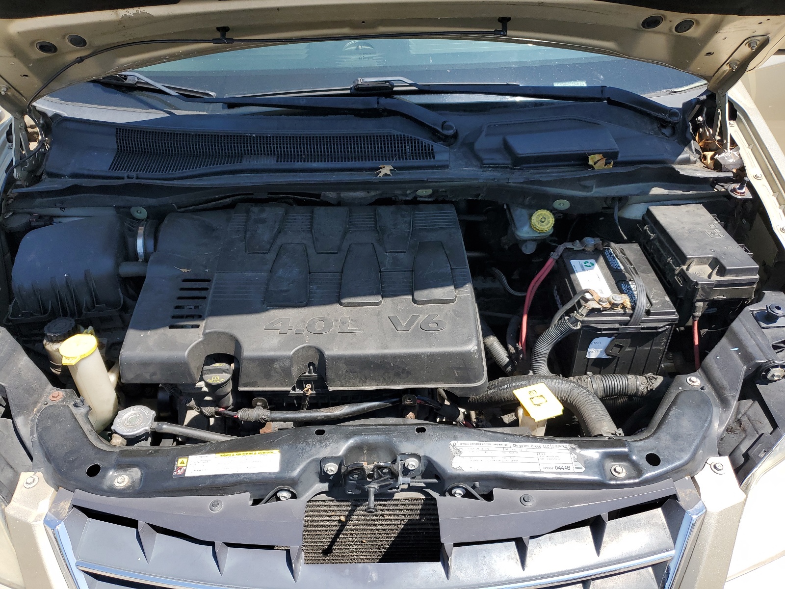 2A4RR8DX2AR376493 2010 Chrysler Town & Country Touring Plus