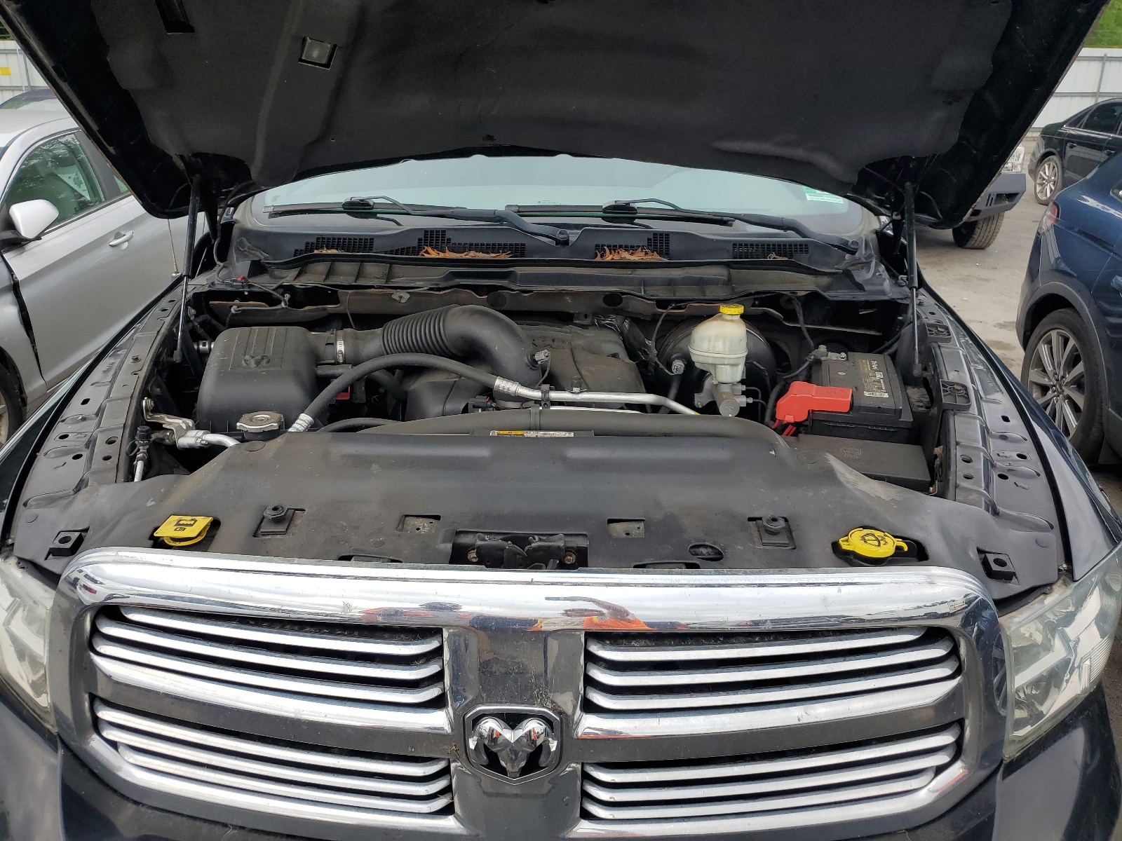 1C6RR7GT1ES226069 2014 Ram 1500 Slt