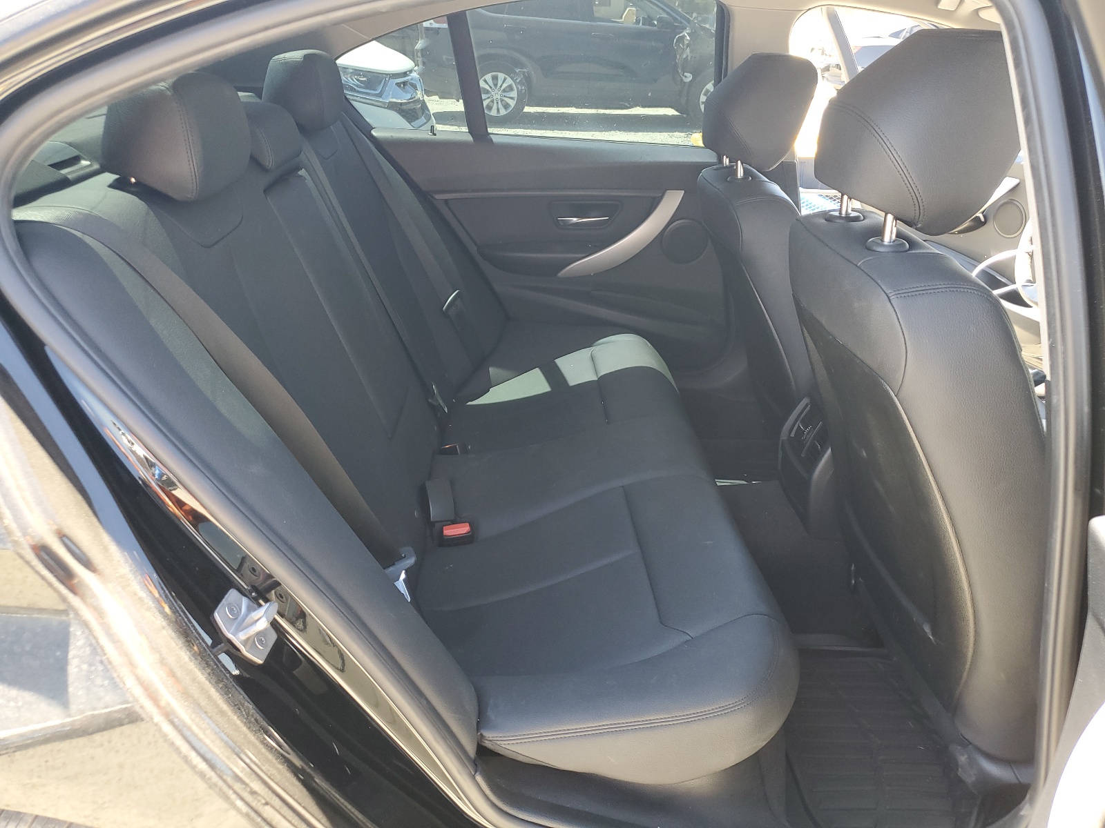 WBA3B1G58FNT04460 2015 BMW 320 I