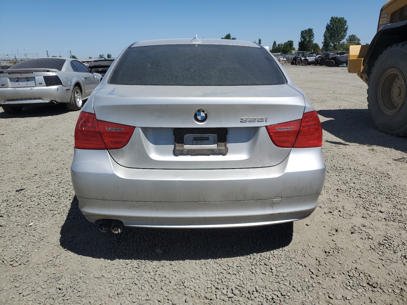 WBAPK5G52BNN31209 2011 BMW 328 Xi Sulev