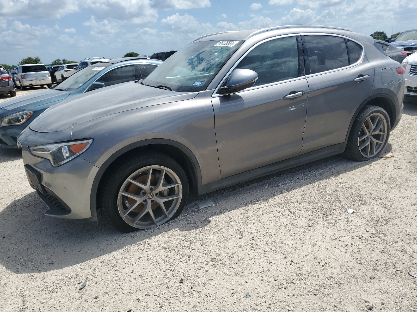 2018 Alfa Romeo Stelvio vin: ZASFAKAN9J7B88059