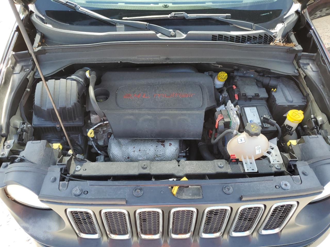 2017 Jeep Renegade Latitude VIN: ZACCJBBB0HPF15851 Lot: 65190964