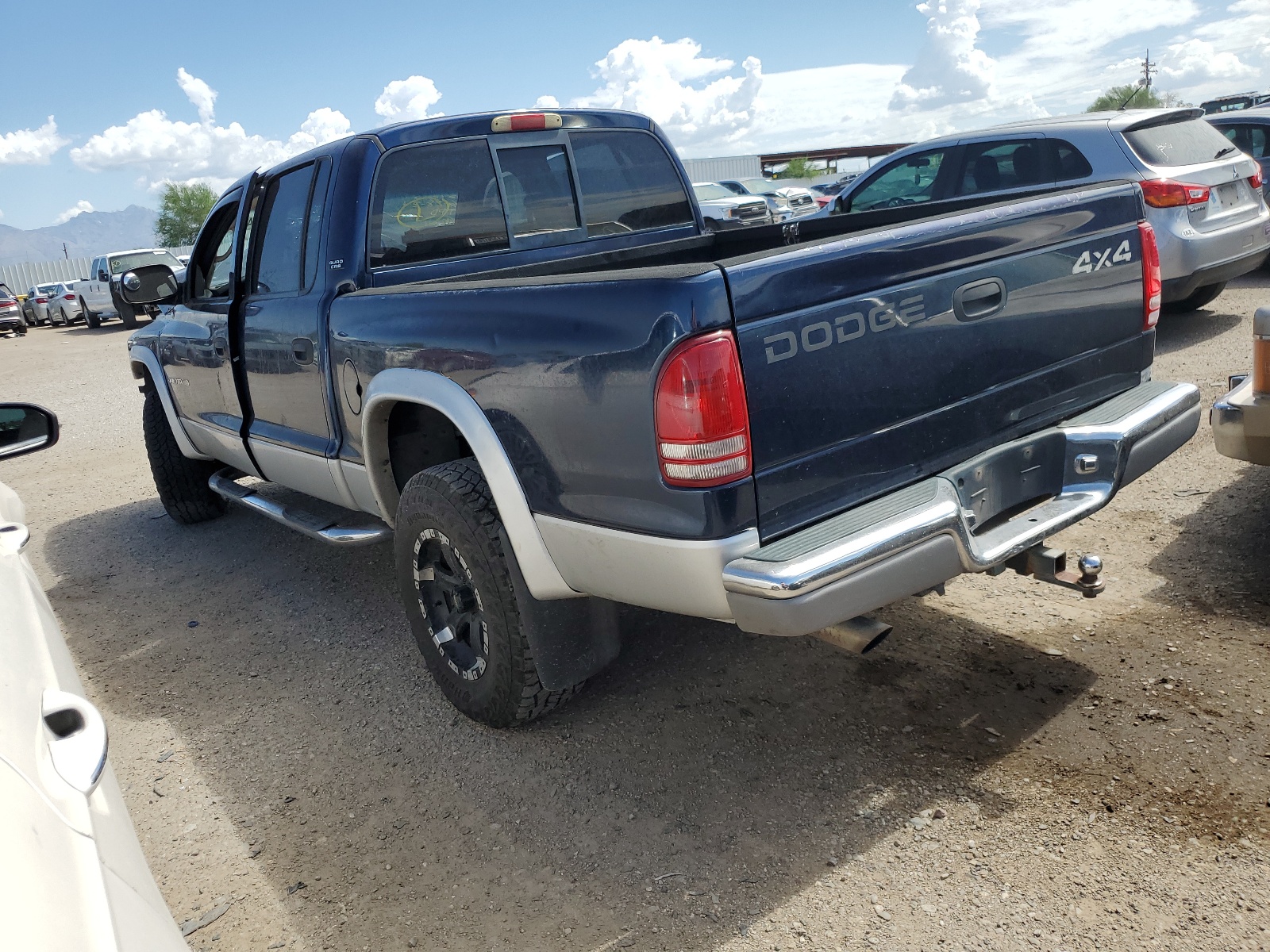 1B7GG2AN01S169697 2001 Dodge Dakota Quad