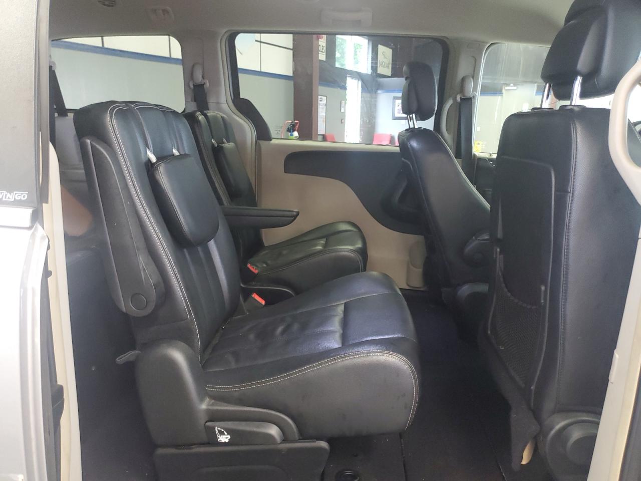 2014 Chrysler Town & Country Touring VIN: 2C4RC1BG6ER211103 Lot: 64815884