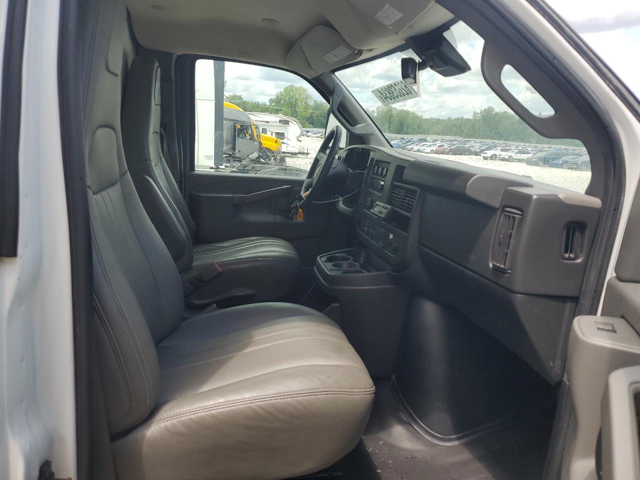 2019 GMC Savana Cutaway G3500 VIN: 1GD07RFP6K1200751 Lot: 62663834