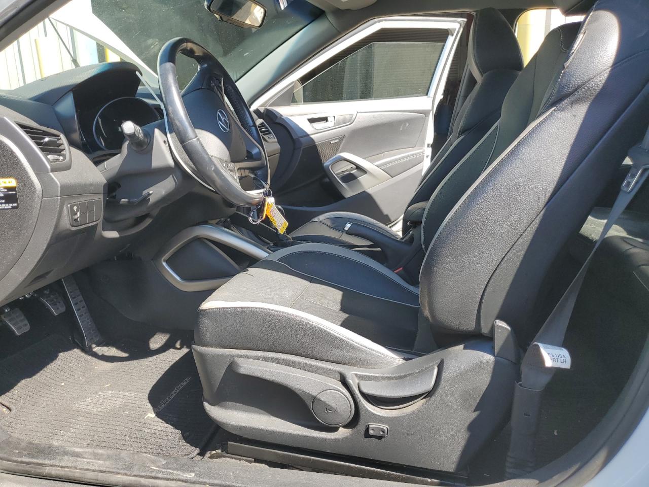 2015 Hyundai Veloster Turbo VIN: KMHTC6AE0FU242088 Lot: 63633014