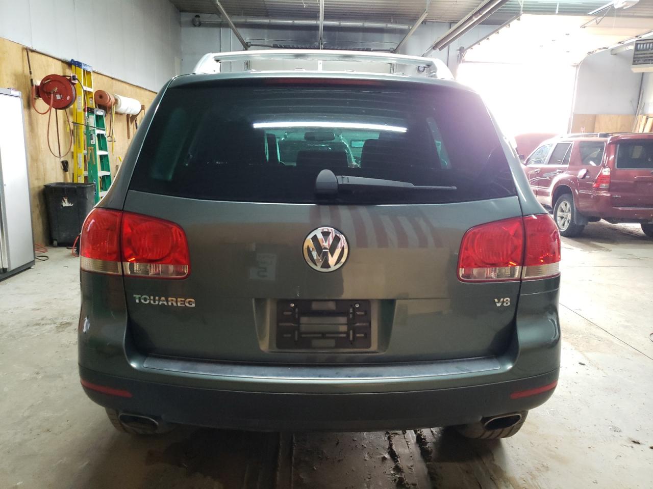 WVGCM77L54D075734 2004 Volkswagen Touareg 4.2