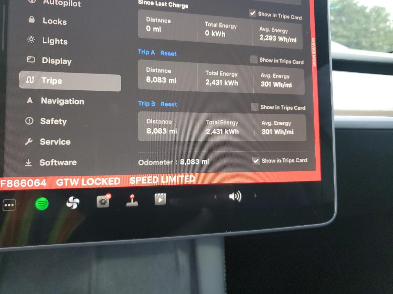 7SAYGDEF1PF866064 Tesla Model Y  9