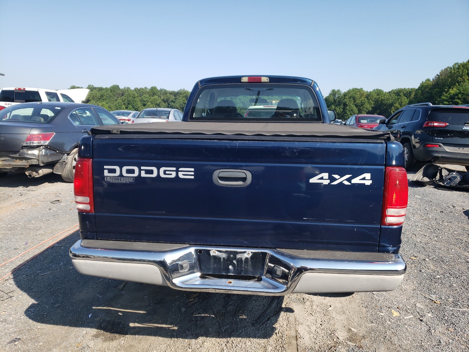 1B7GG42N52S615466 2002 Dodge Dakota Slt