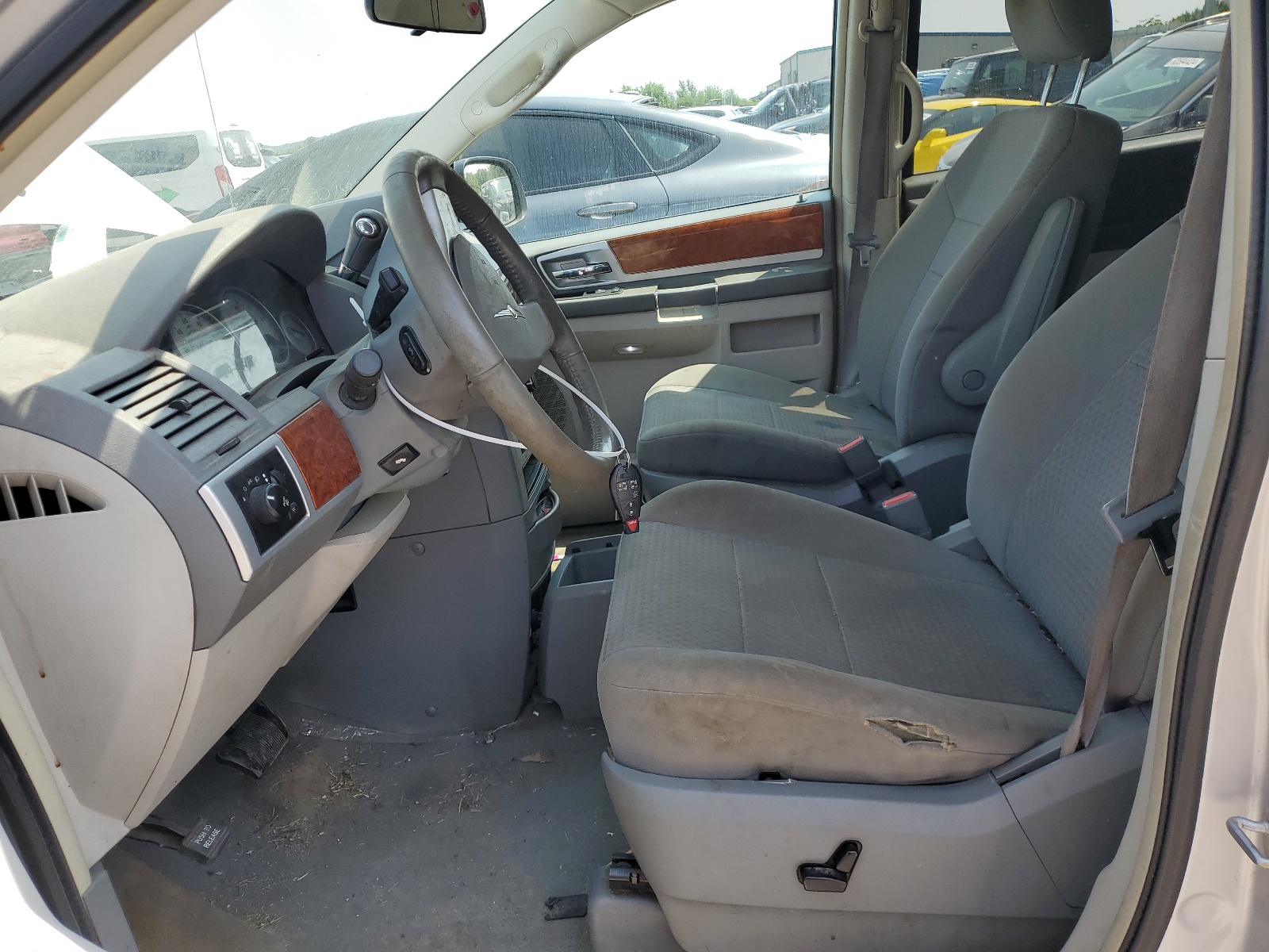 2A8HR541X9R521425 2009 Chrysler Town & Country Touring