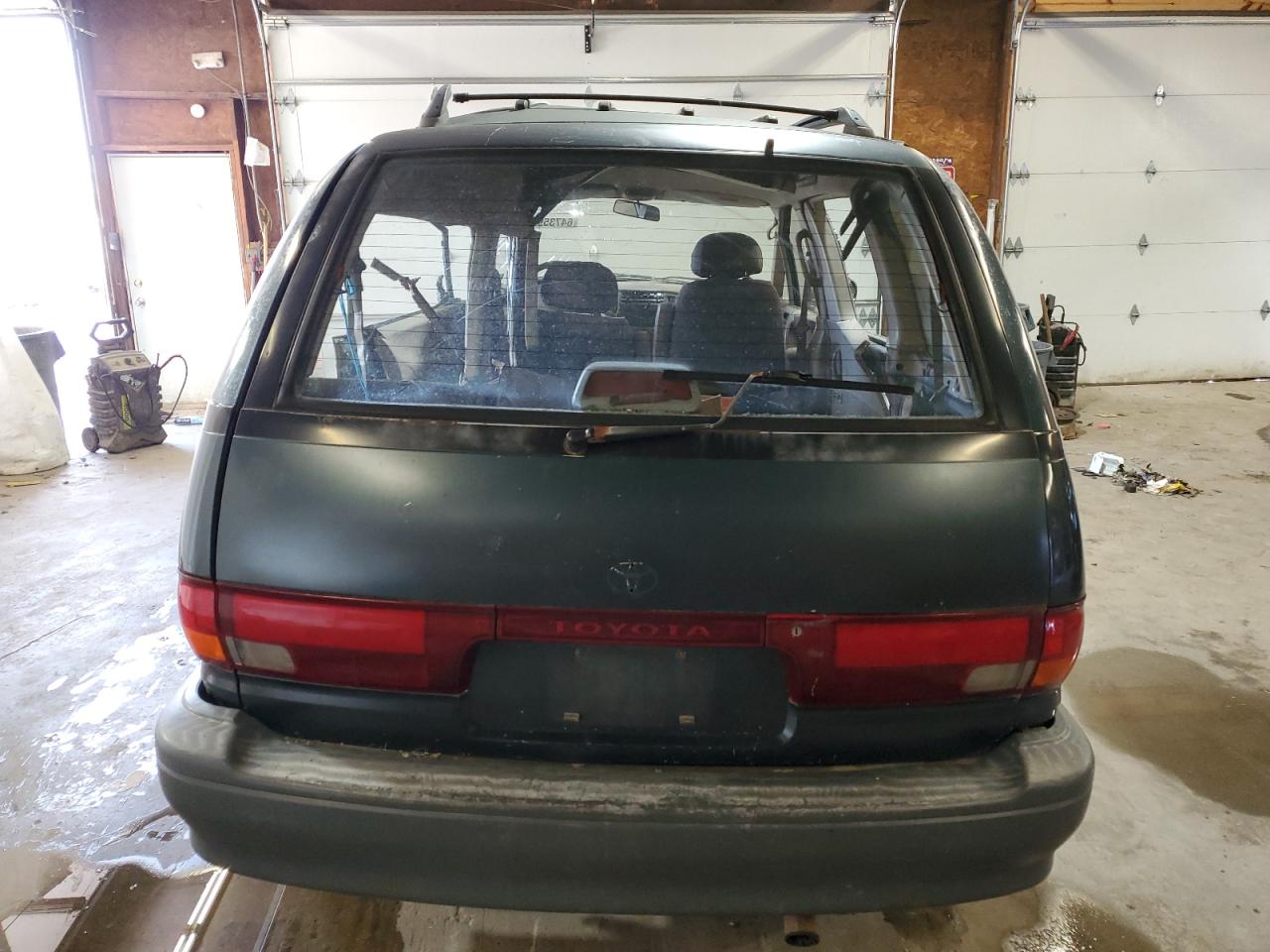 1997 Toyota Previa Dx VIN: JT3HK22M2V1068654 Lot: 64735954