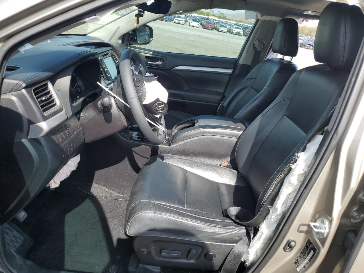 2016 Toyota Highlander Xle VIN: 5TDJKRFH9GS323955 Lot: 64496394