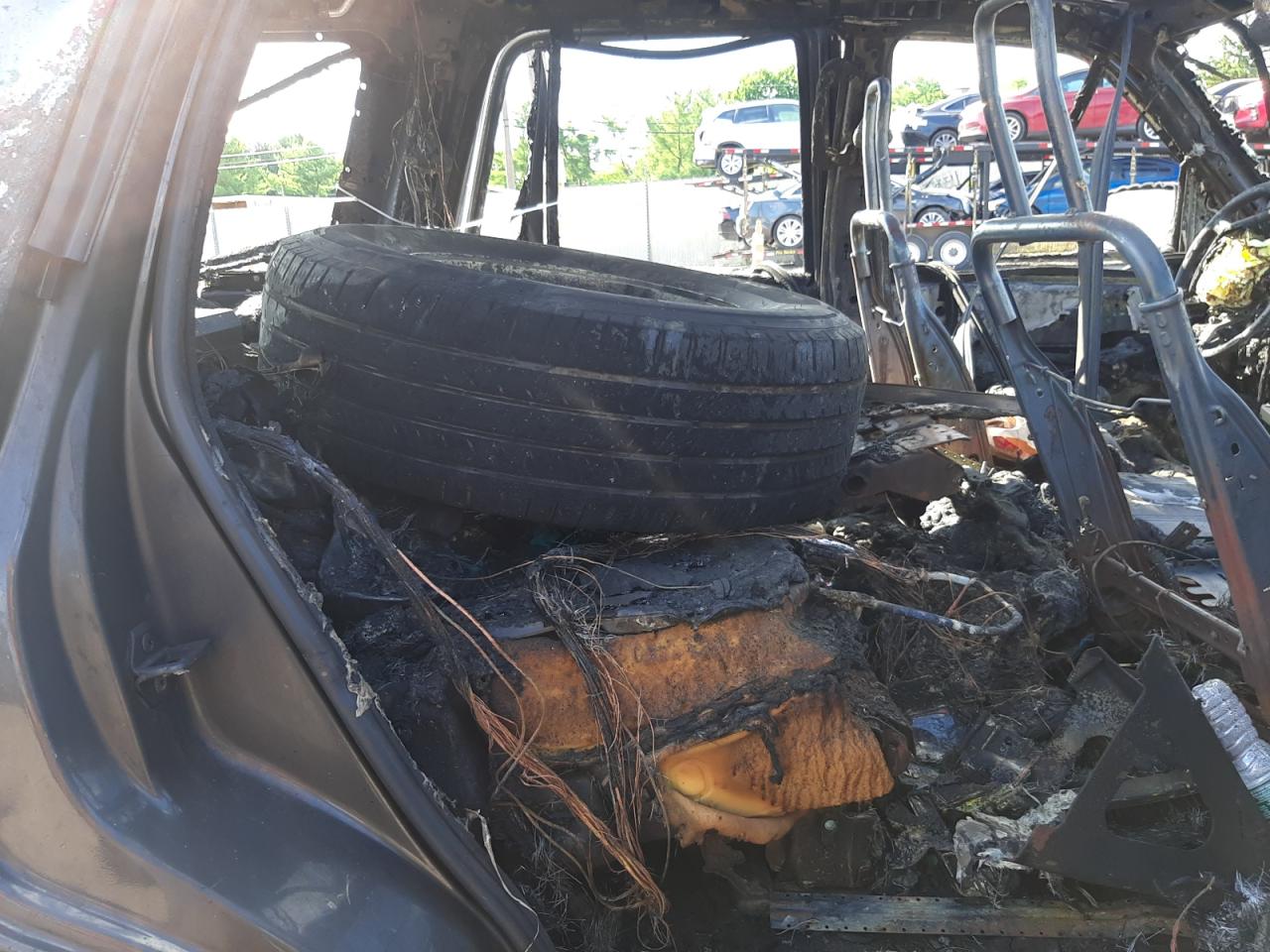 2005 Ford Expedition Eddie Bauer VIN: 1FMFU18525LA11040 Lot: 62888204