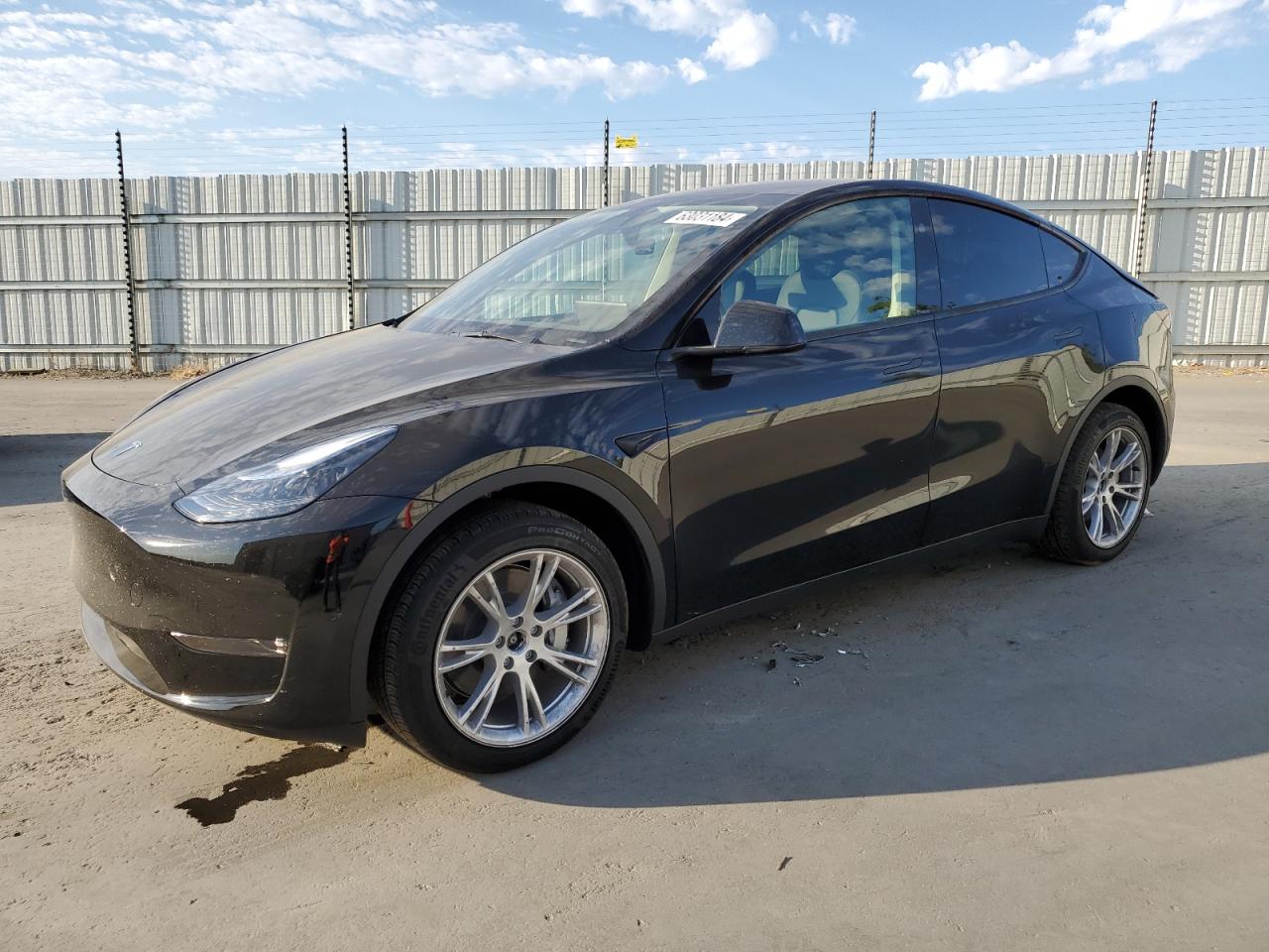 7SAYGDEE7RF007992 2024 TESLA MODEL Y - Image 1