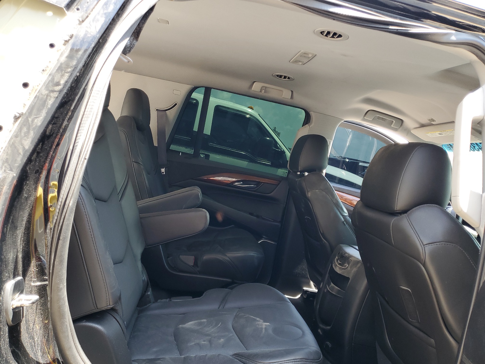 1GYS3AKJ3FR285349 2015 Cadillac Escalade