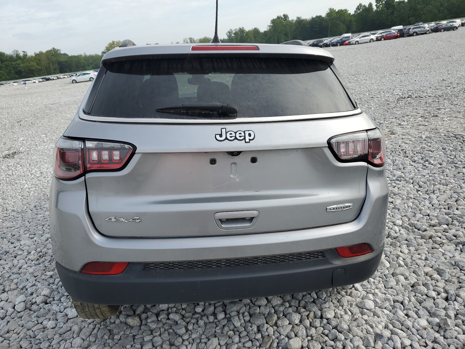 2018 Jeep Compass Latitude vin: 3C4NJDBB1JT418192