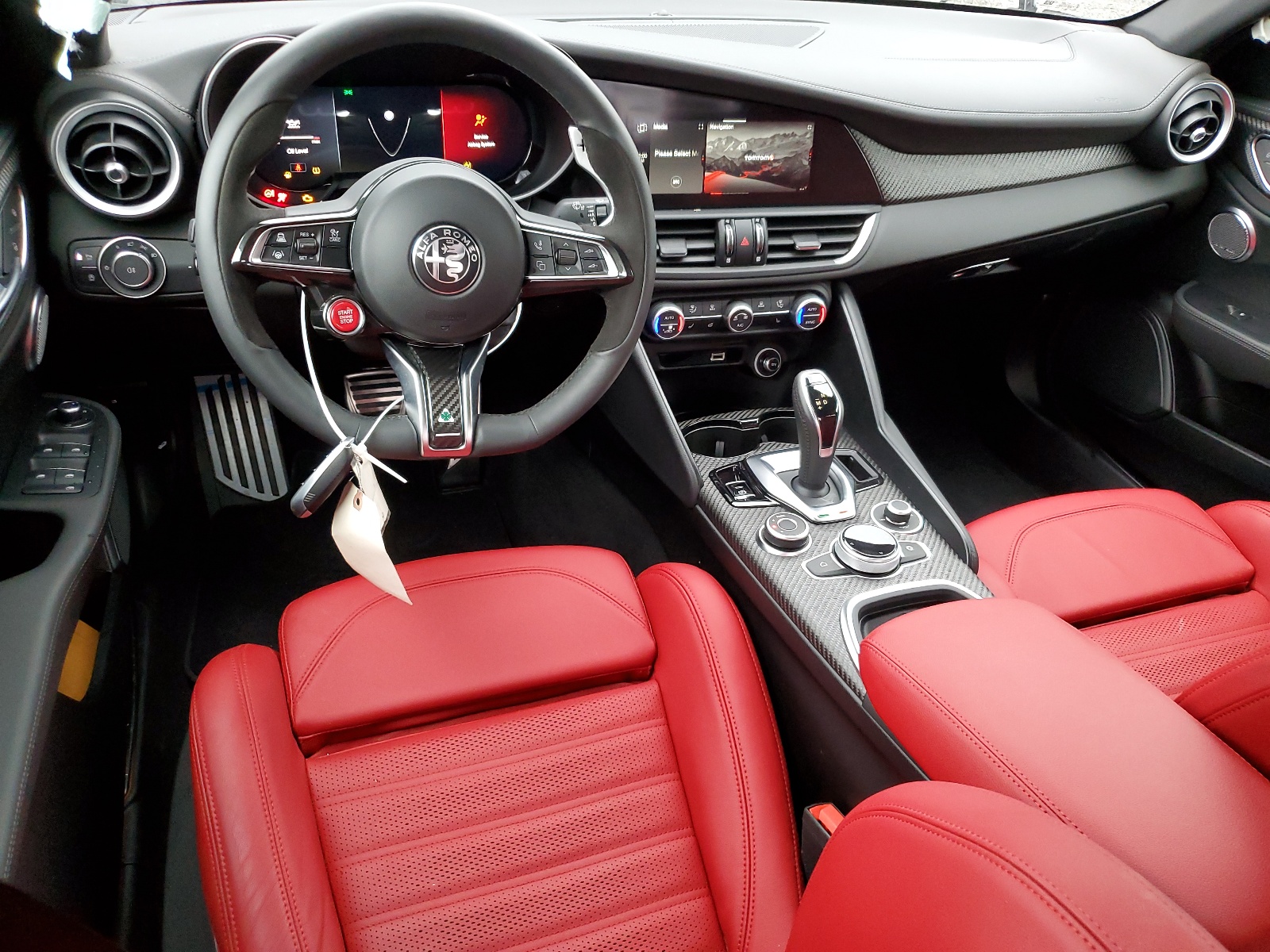 ZARFAMEV9R7684608 2024 Alfa Romeo Giulia Quadrifoglio