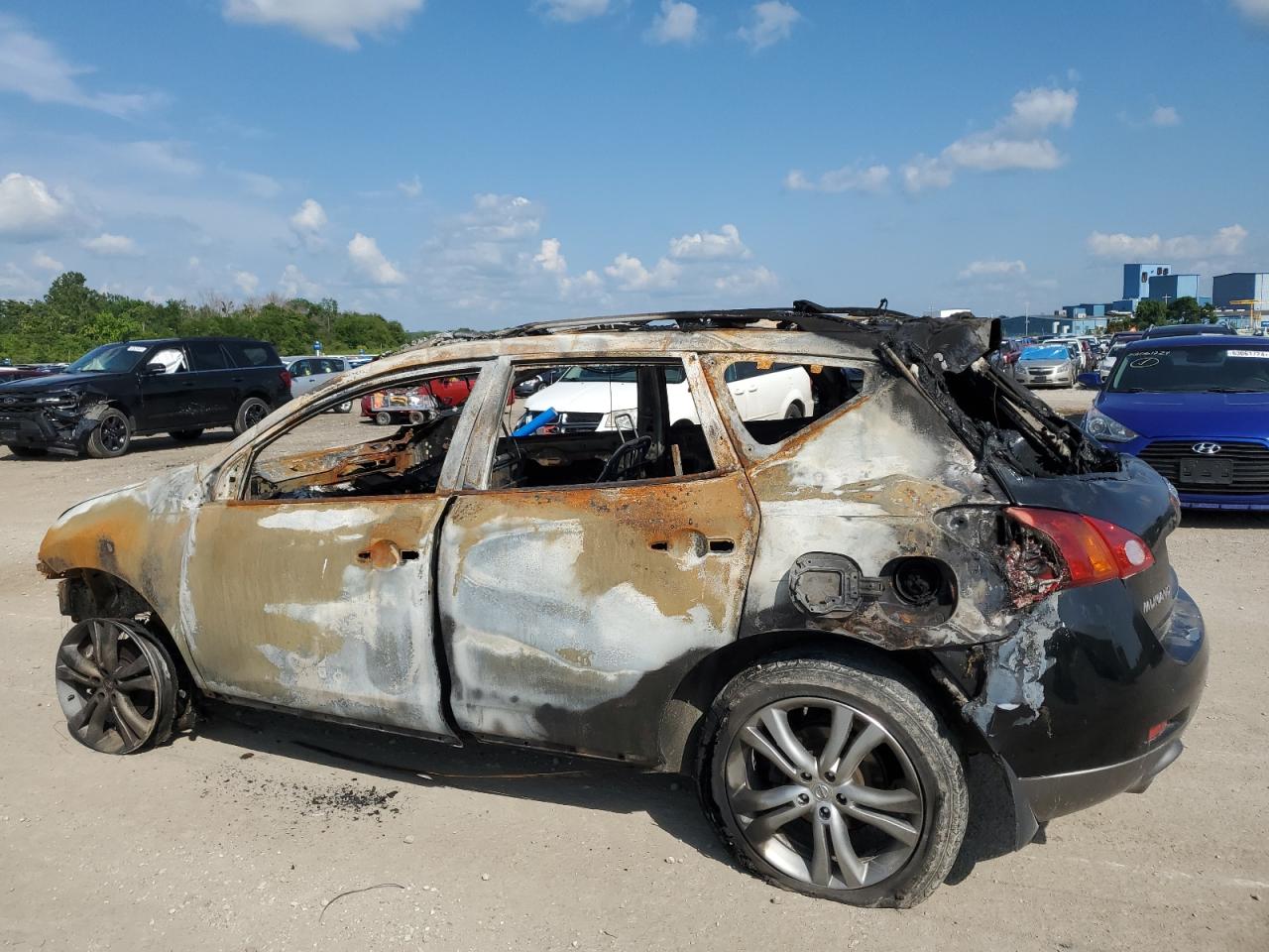 2010 Nissan Murano - Image 2