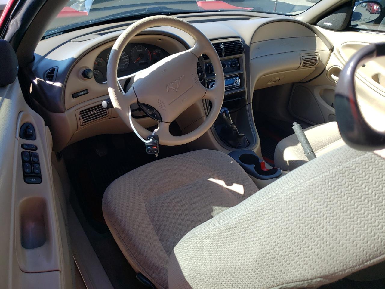 2000 Ford Mustang VIN: 1FAFP4443YF261647 Lot: 61147014