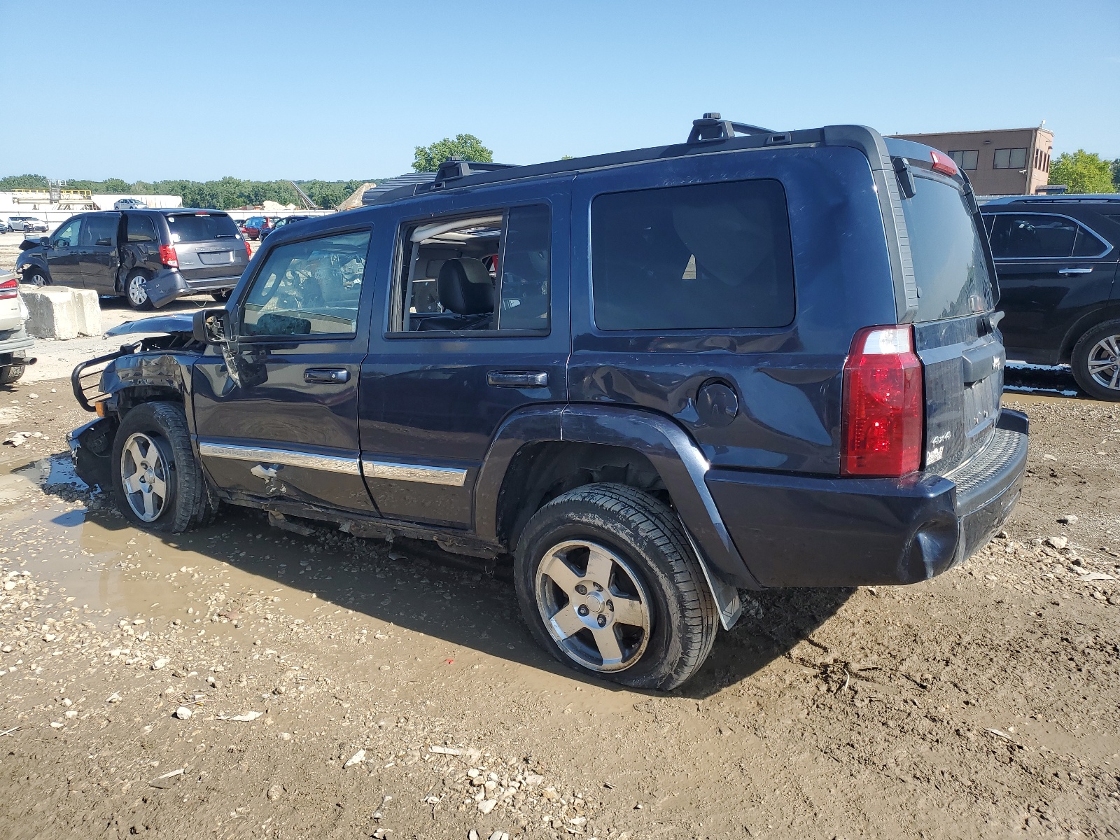 1J4RG4GK9AC125431 2010 Jeep Commander Sport