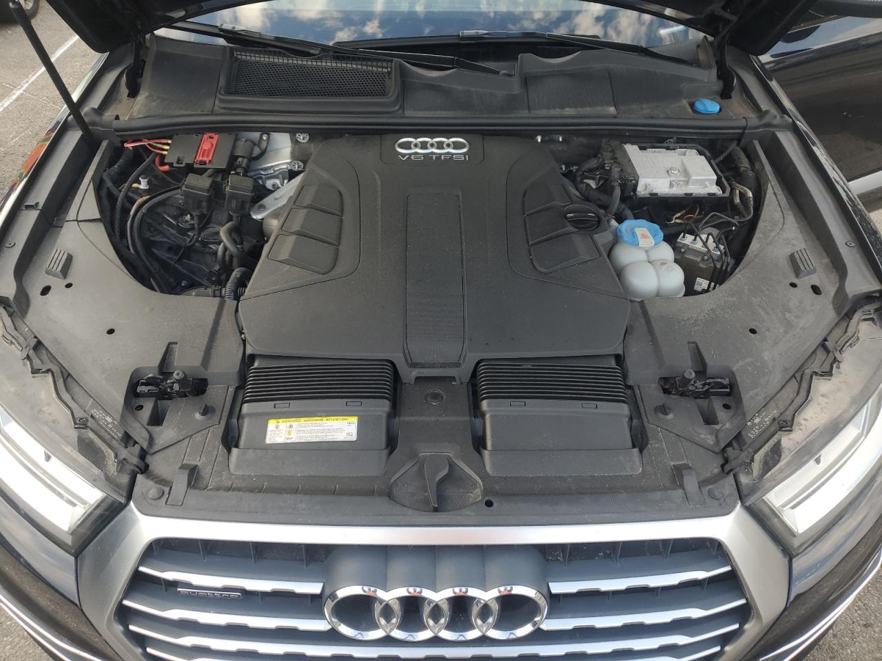 WA1AAAF74HD010198 2017 Audi Q7 Premium