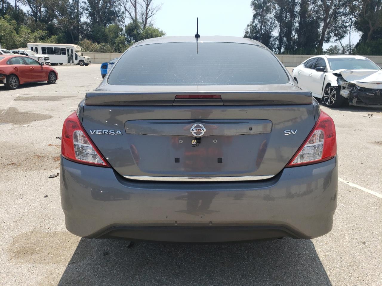 3N1CN7AP5HL807862 2017 Nissan Versa S