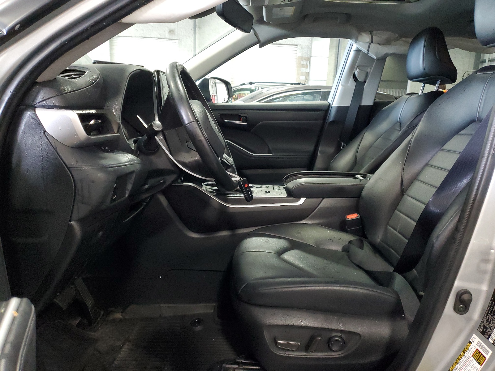 5TDGBRCH4NS556749 2022 Toyota Highlander Hybrid Xle