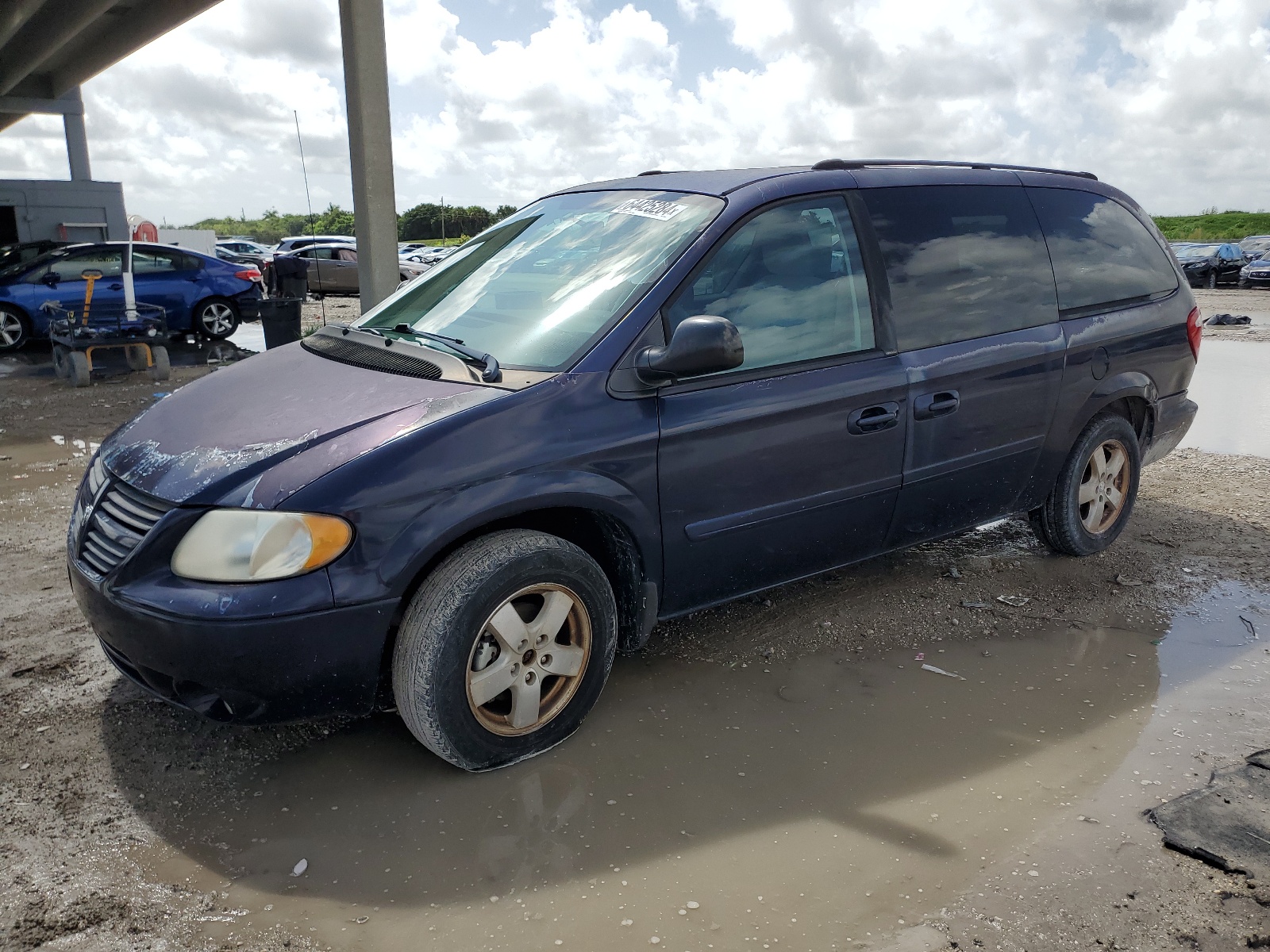 2D4GP44L25R461884 2005 Dodge Grand Caravan Sxt