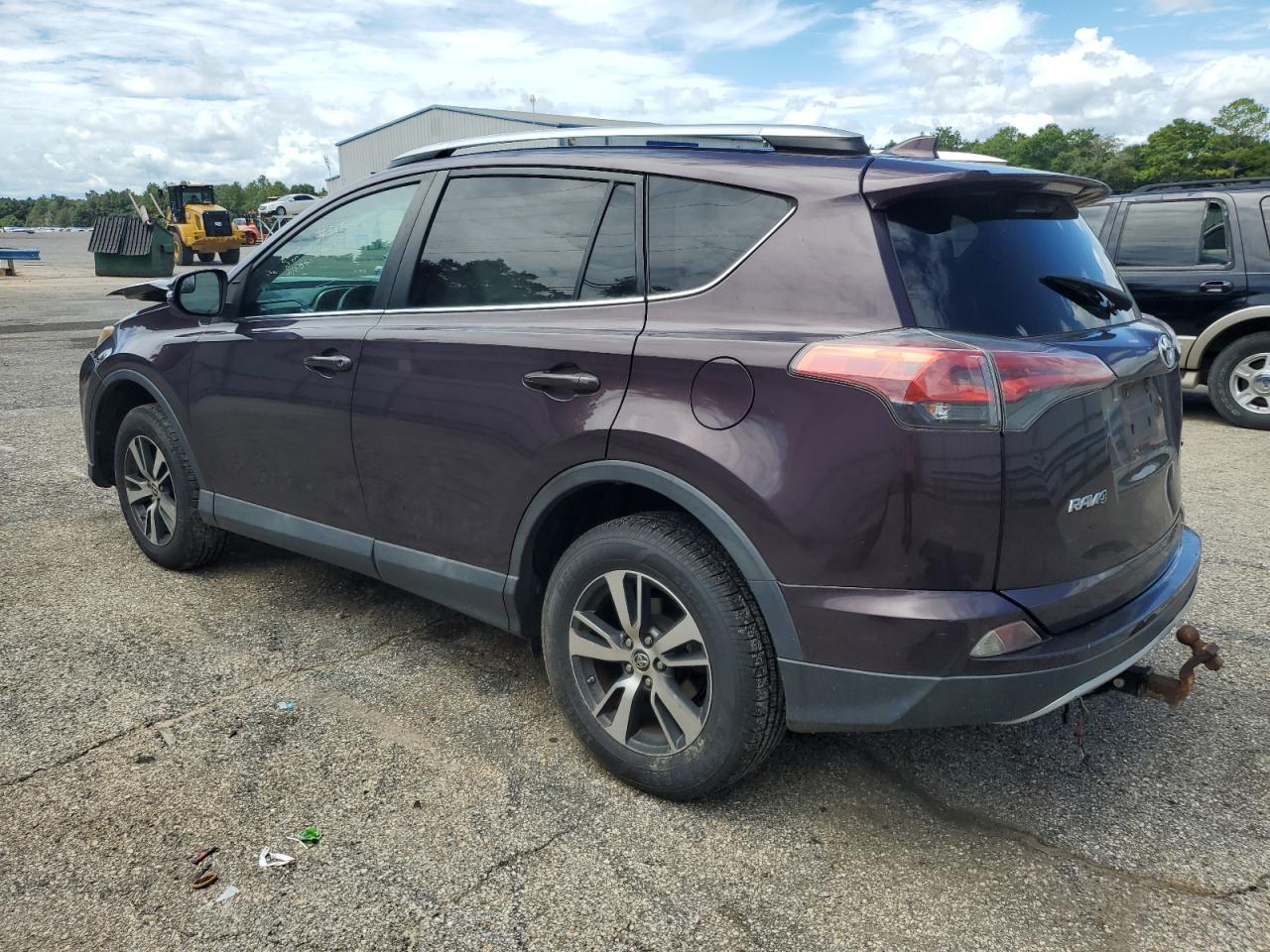 2T3WFREV1GW279210 2016 TOYOTA RAV 4 - Image 2