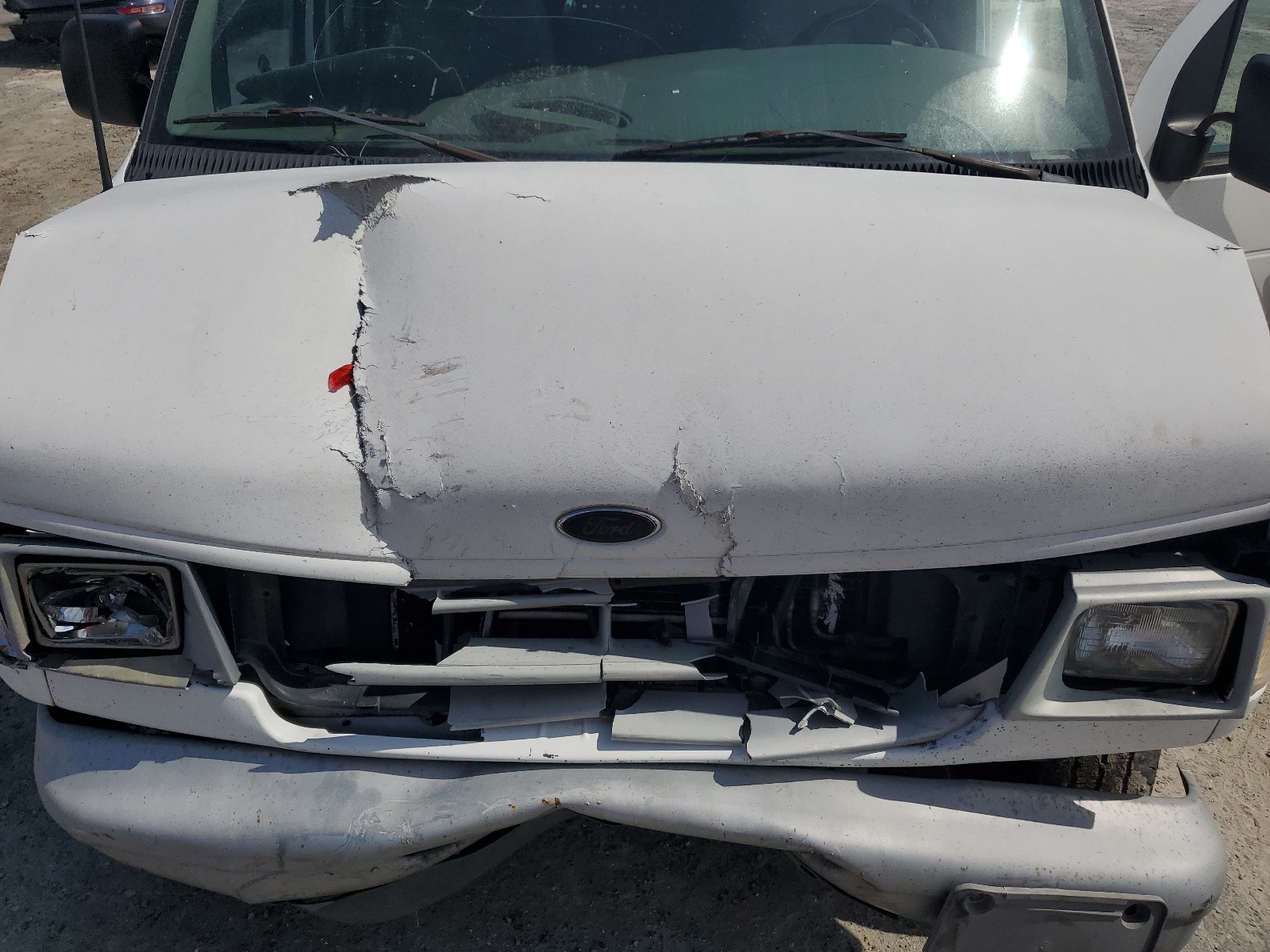 1FTNE24L81HA26355 2001 Ford Econoline E250 Van