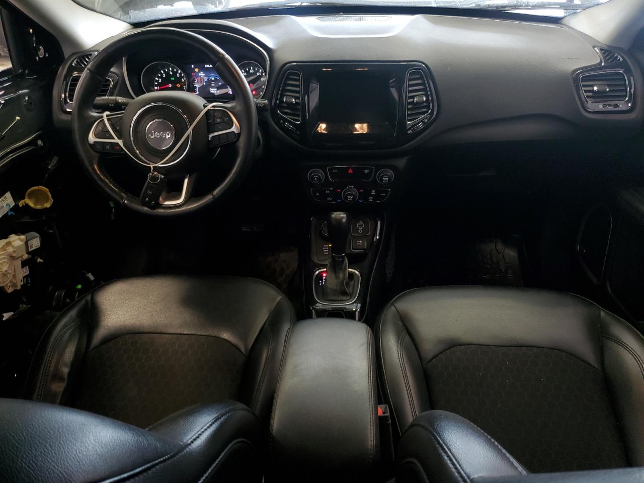 2018 Jeep Compass Latitude VIN: 3C4NJDBB2JT366880 Lot: 61648694