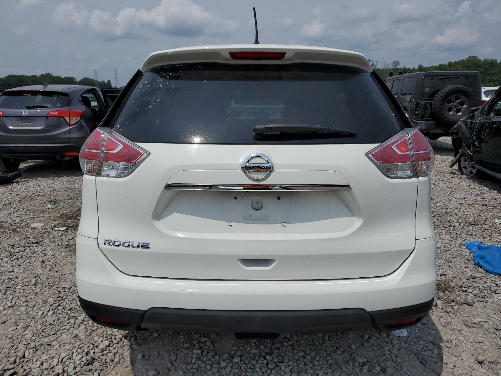 KNMAT2MT4FP577951 2015 Nissan Rogue S