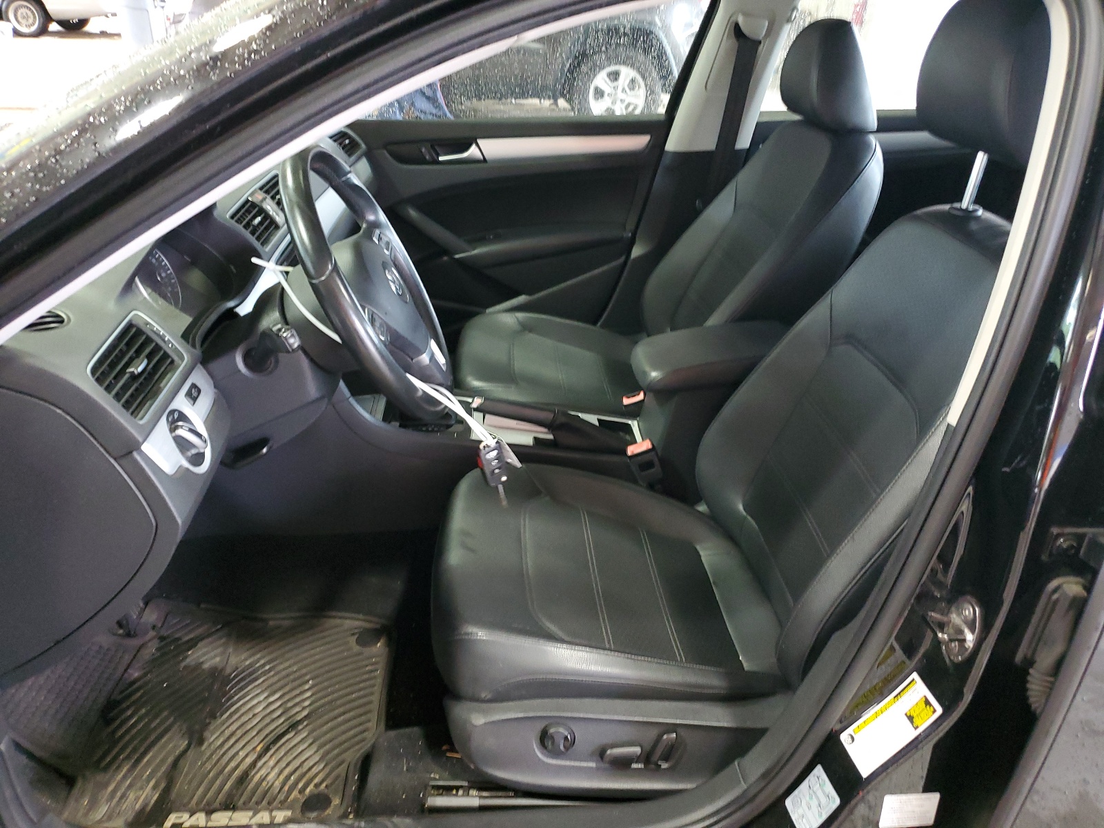 1VWBP7A32CC066992 2012 Volkswagen Passat Se