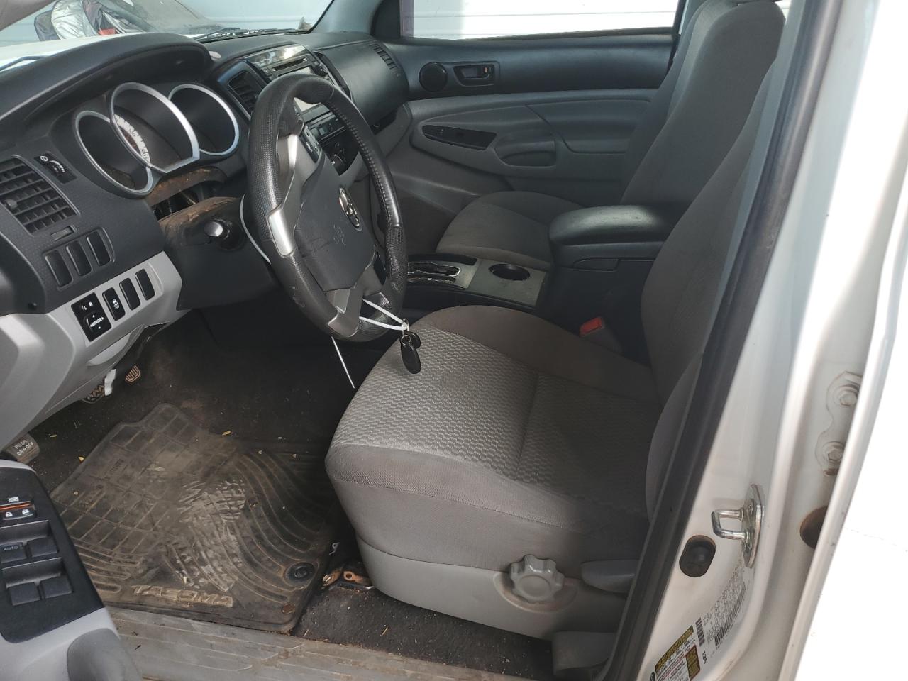 2013 Toyota Tacoma - Image 7