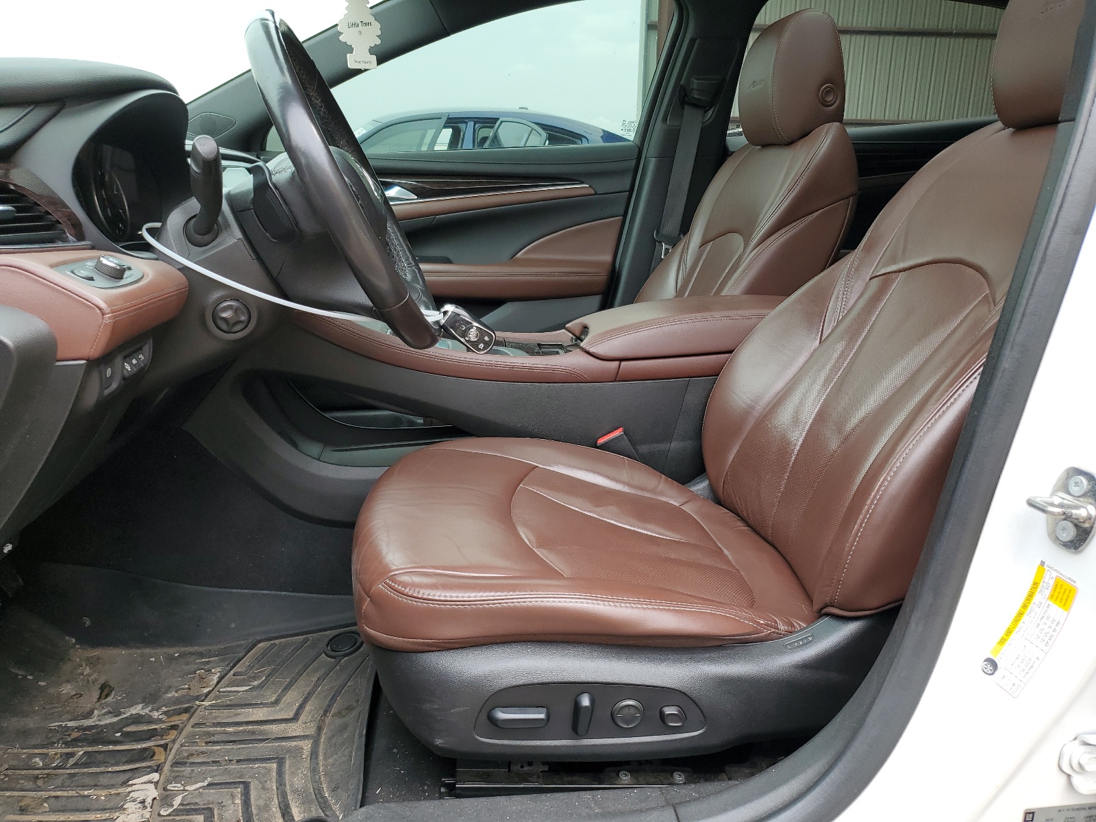 1G4ZU5SS4JU145846 2018 Buick Lacrosse Avenir