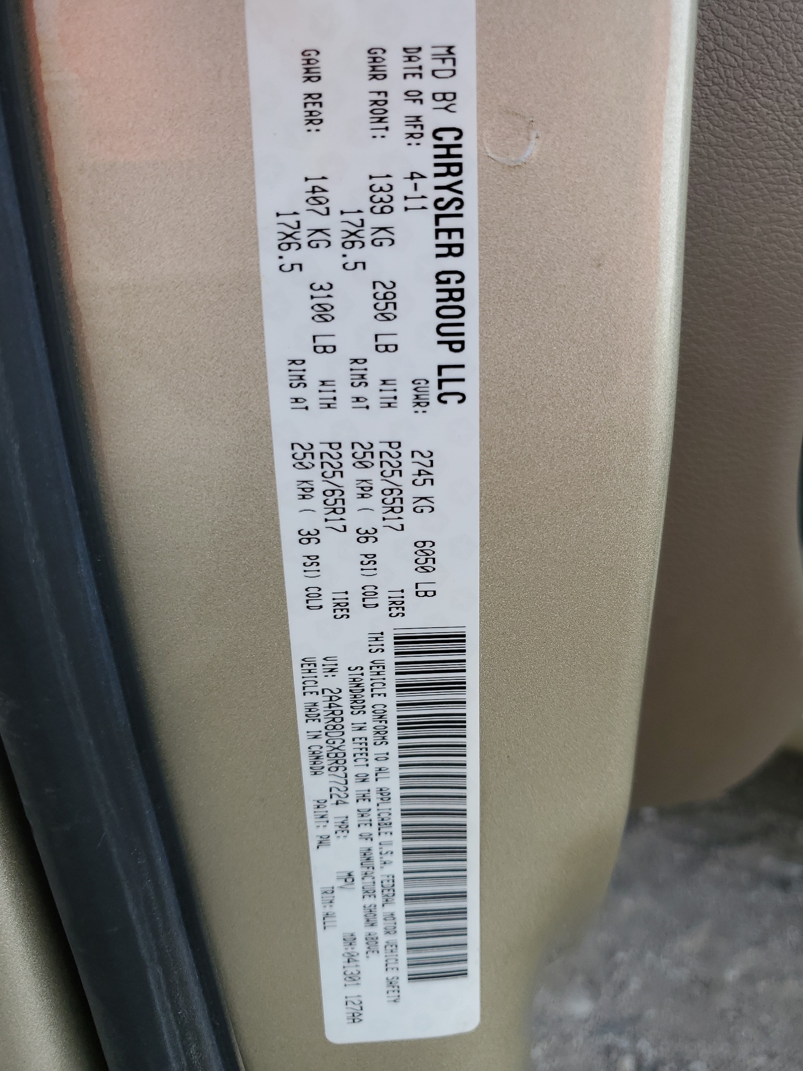 2A4RR8DGXBR677224 2011 Chrysler Town & Country Touring L