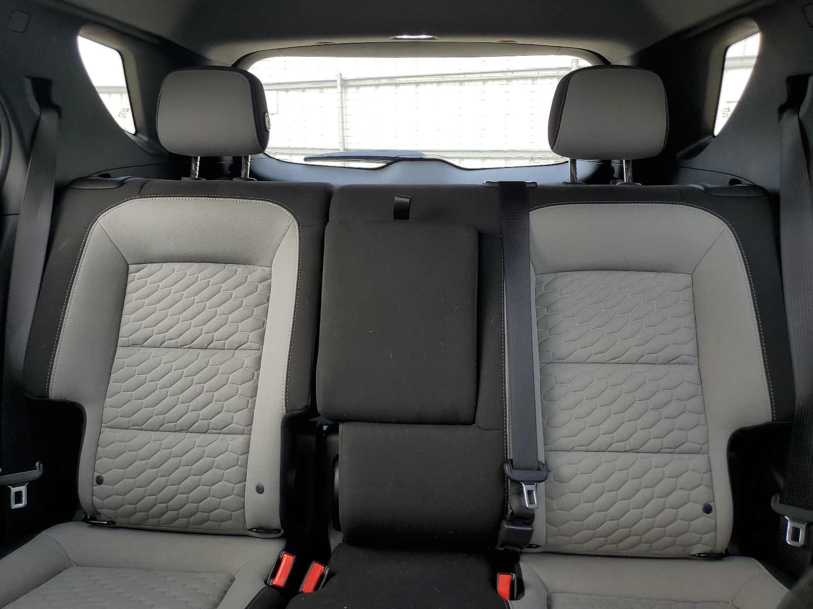 2GNAXREV6J6340133 2018 Chevrolet Equinox Ls