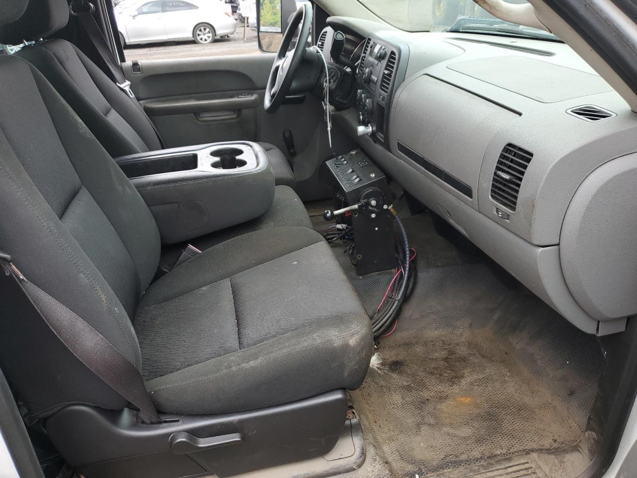 2014 Chevrolet Silverado C2500 Heavy Duty VIN: 1GC0CVCG3EF164702 Lot: 64600144