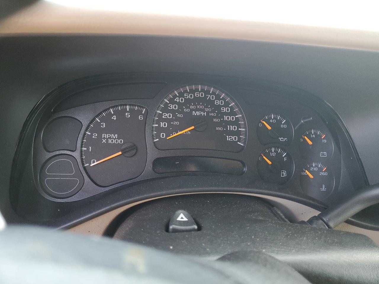 2005 Chevrolet Tahoe C1500 VIN: 1GNEC13V45R145241 Lot: 63109274