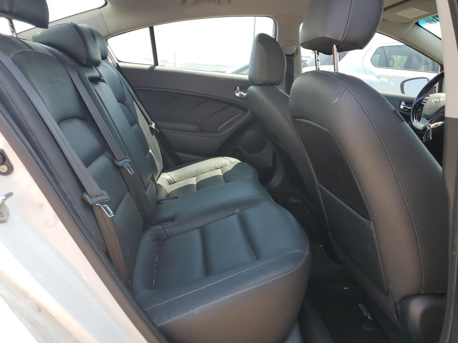 3KPFL4A84HE071346 2017 Kia Forte Ex