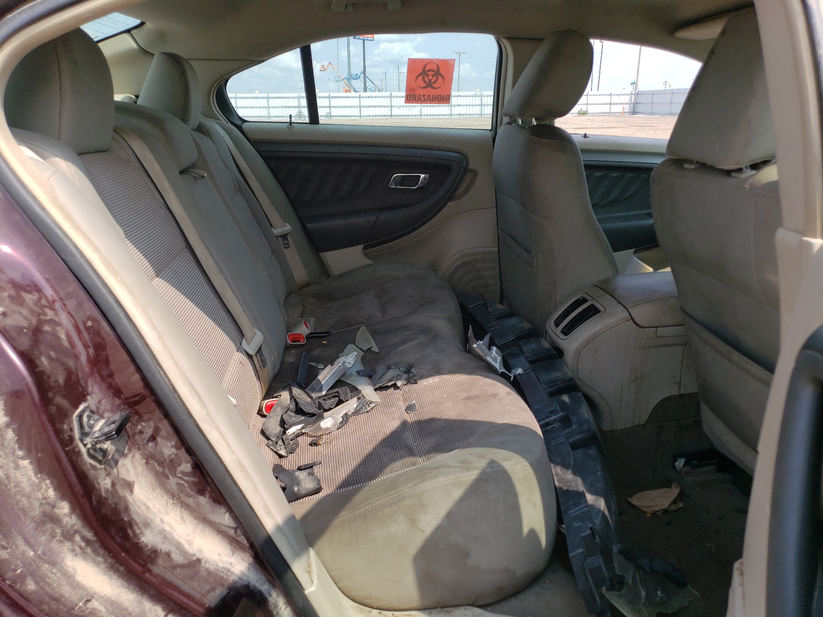 1FAHP2EWXBG131945 2011 Ford Taurus Sel