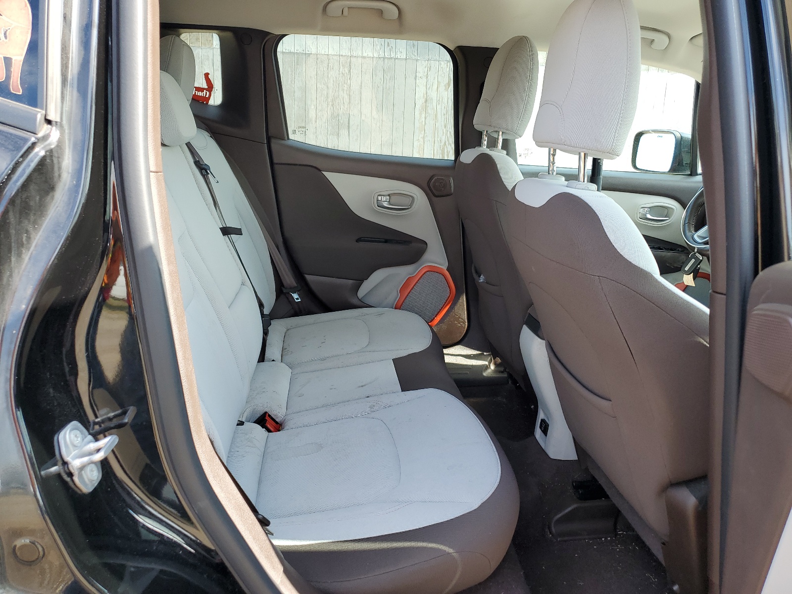 ZACCJBBT4FPB18990 2015 Jeep Renegade Latitude