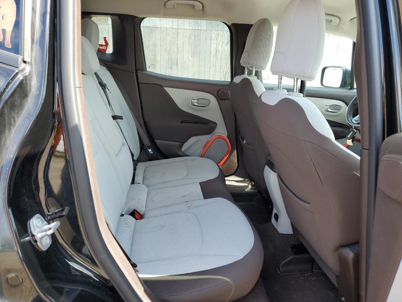 2015 Jeep Renegade Latitude VIN: ZACCJBBT4FPB18990 Lot: 61622184