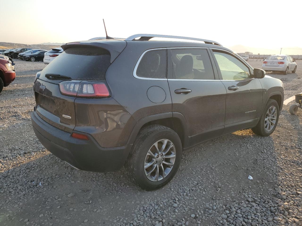 2019 Jeep Grand Cherokee - Image 3