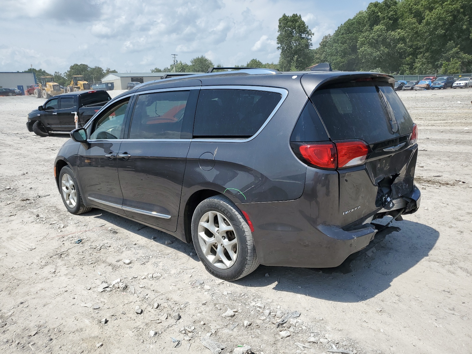 2C4RC1EG4HR679332 2017 Chrysler Pacifica Touring L Plus