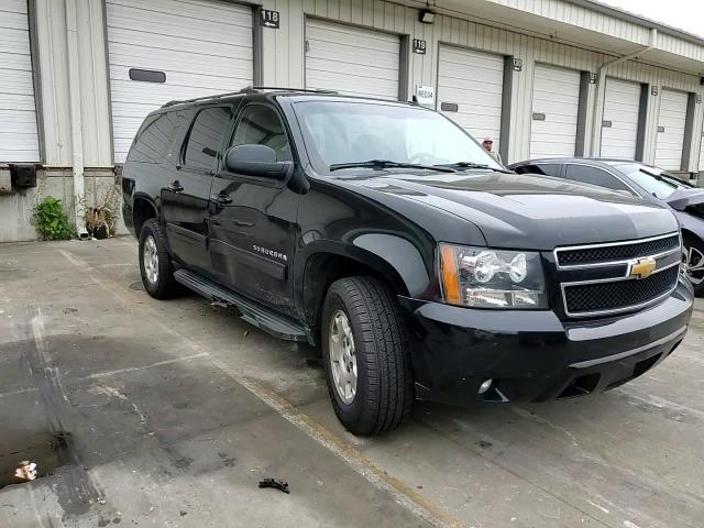 2013 Chevrolet Suburban K1500 Lt VIN: 1GNSKJE76DR141517 Lot: 64384634